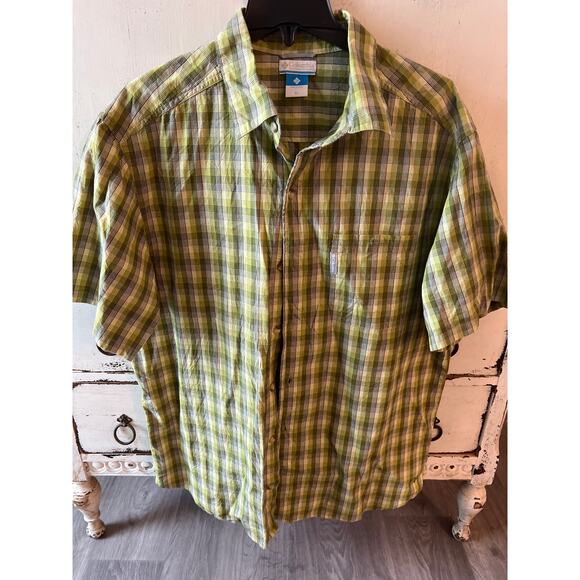Columbia size XL short sleeve button down shirt - Picture 1 of 3